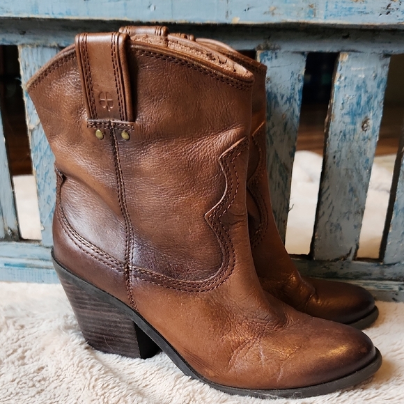 Lucky Brand Dark Brown Ankle Boots Heeled - Picture 2 of 16